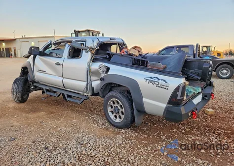 2007 Toyota Tacoma Access Cab z USA, uszkodzony, nr VIN 5TEUU42N07Z463126